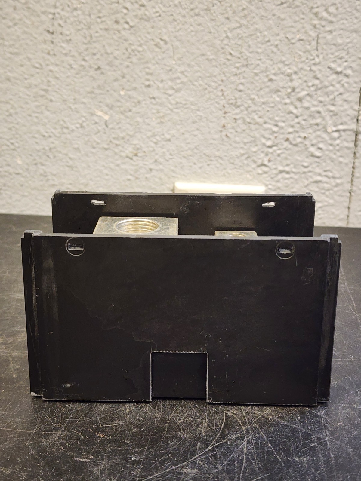 Nsi Industries AL-R2-K6 4 Awg To 500 Mcm 8-Terminal Black Aluminum Power Block