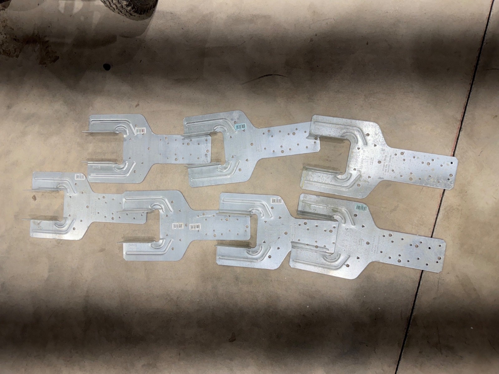 7 x Simpson Strong-Tie LGT2 Masonry Connector With Pre-Punched Hexagon Holes Gal