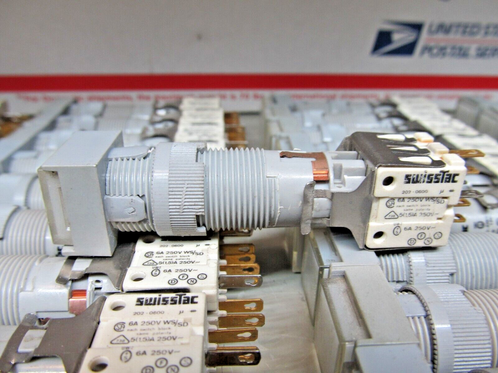 “LOT OF 2” EAO SWISSTAC 202-0600 ILLUMINATED PUSH BUTTONS, 6A 250V