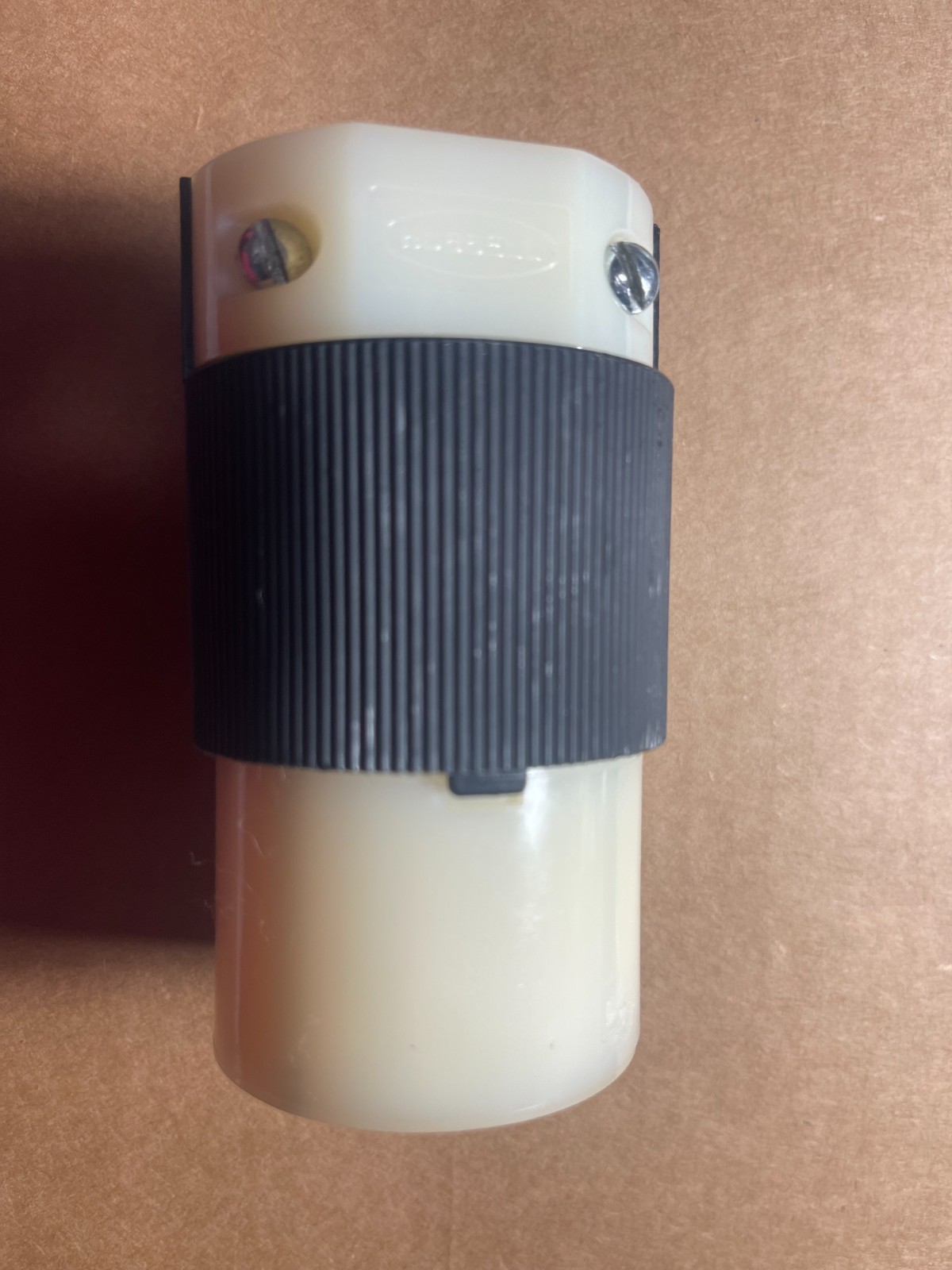 Hubbell HBL2513 NEMA L21-20P 120/208V 30Y Twist Lock Connector