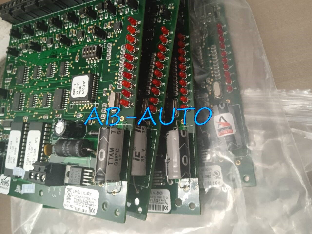LNL-8000 LENEL LNL-8000 bus distribution module Used