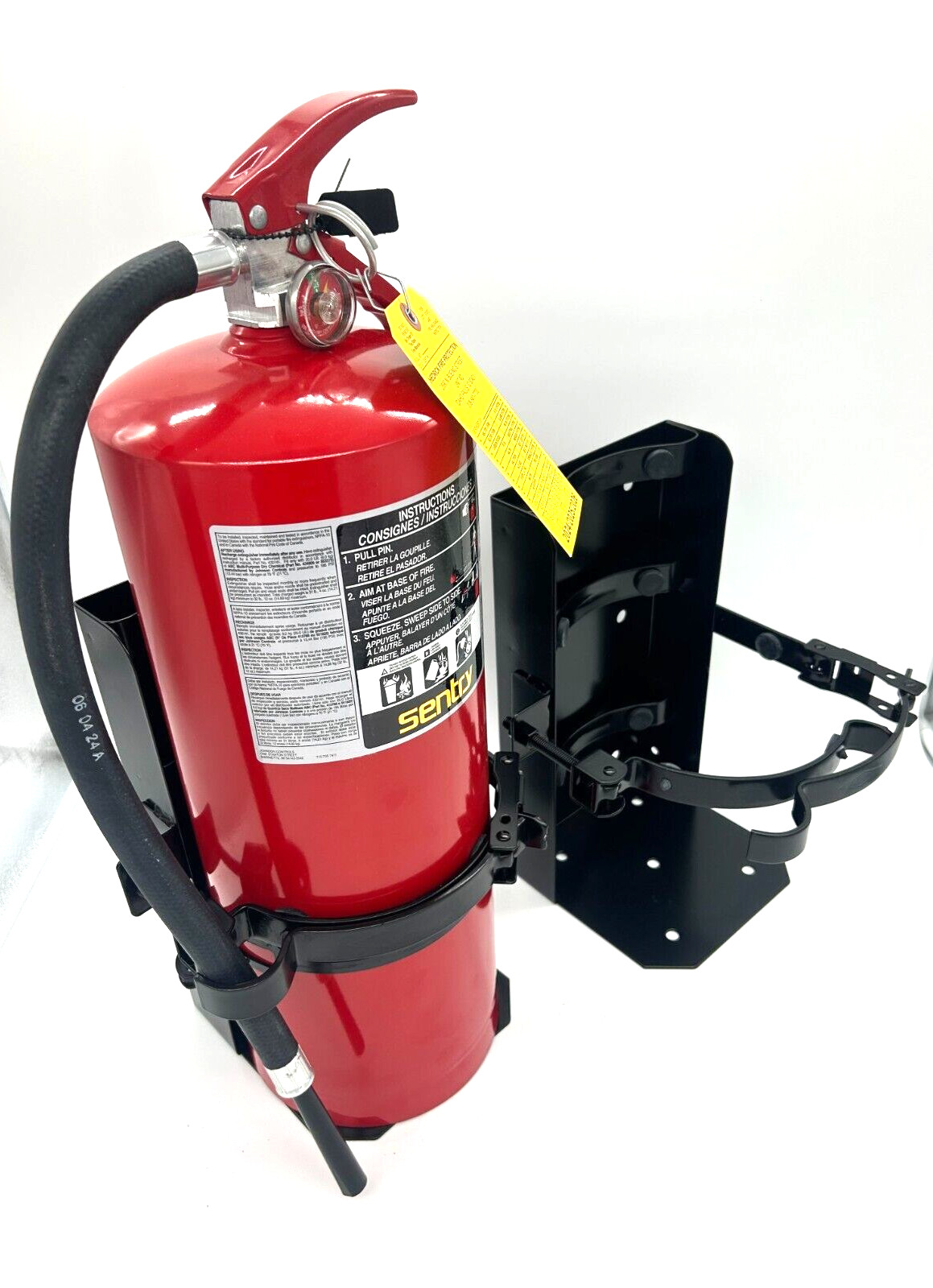 Amerex 810 – 7″ 20LB Fire Extinguisher Bracket – Black – Heavy Duty (Set of 2)