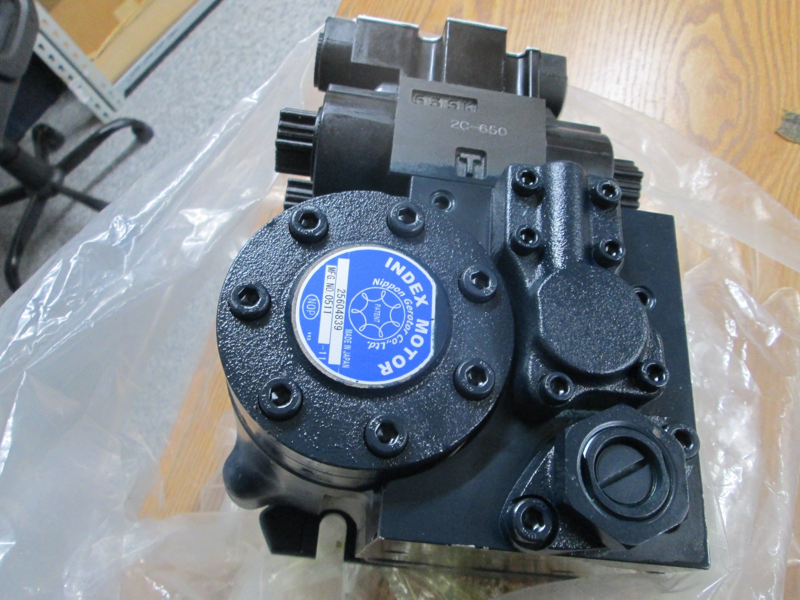 NIPPON GEROTOR 0511-11 INDEX MOTOR WITH DAIKIN VALVES **NEW**