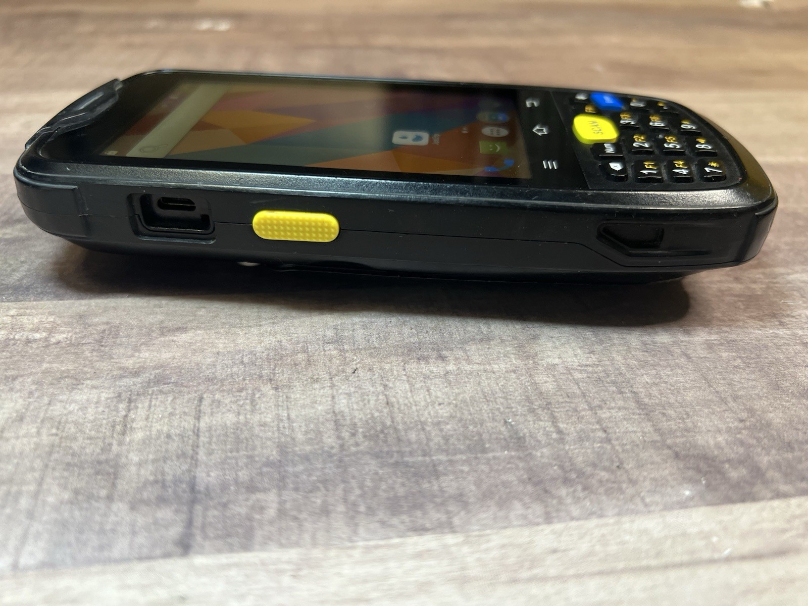 Barcoder Android 1D/2D Mobile Computer Barcode Scanner W/ Charging Cord
