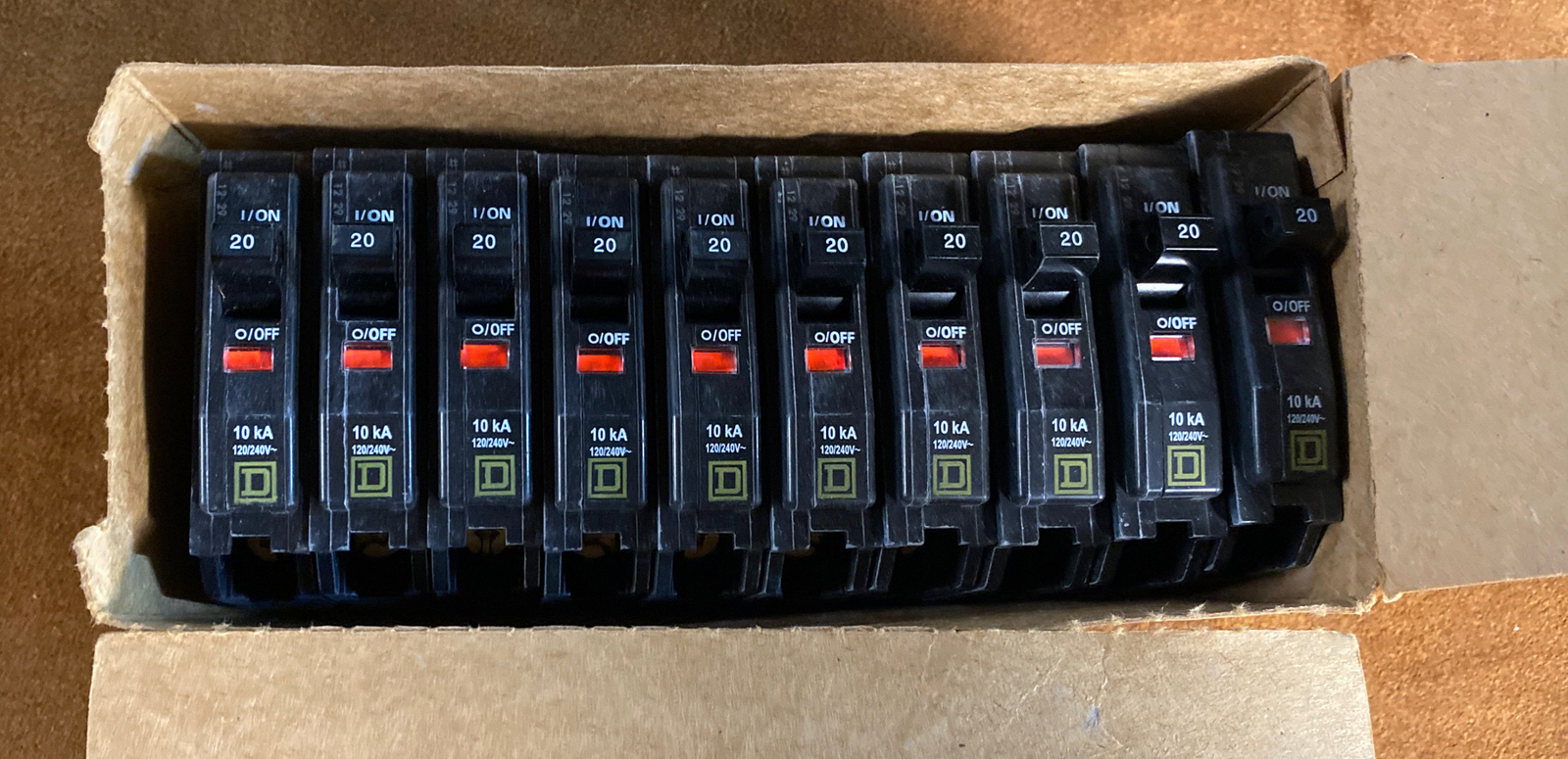 Lot of 10 New Square D QOB120 20 A Circuit Breakers