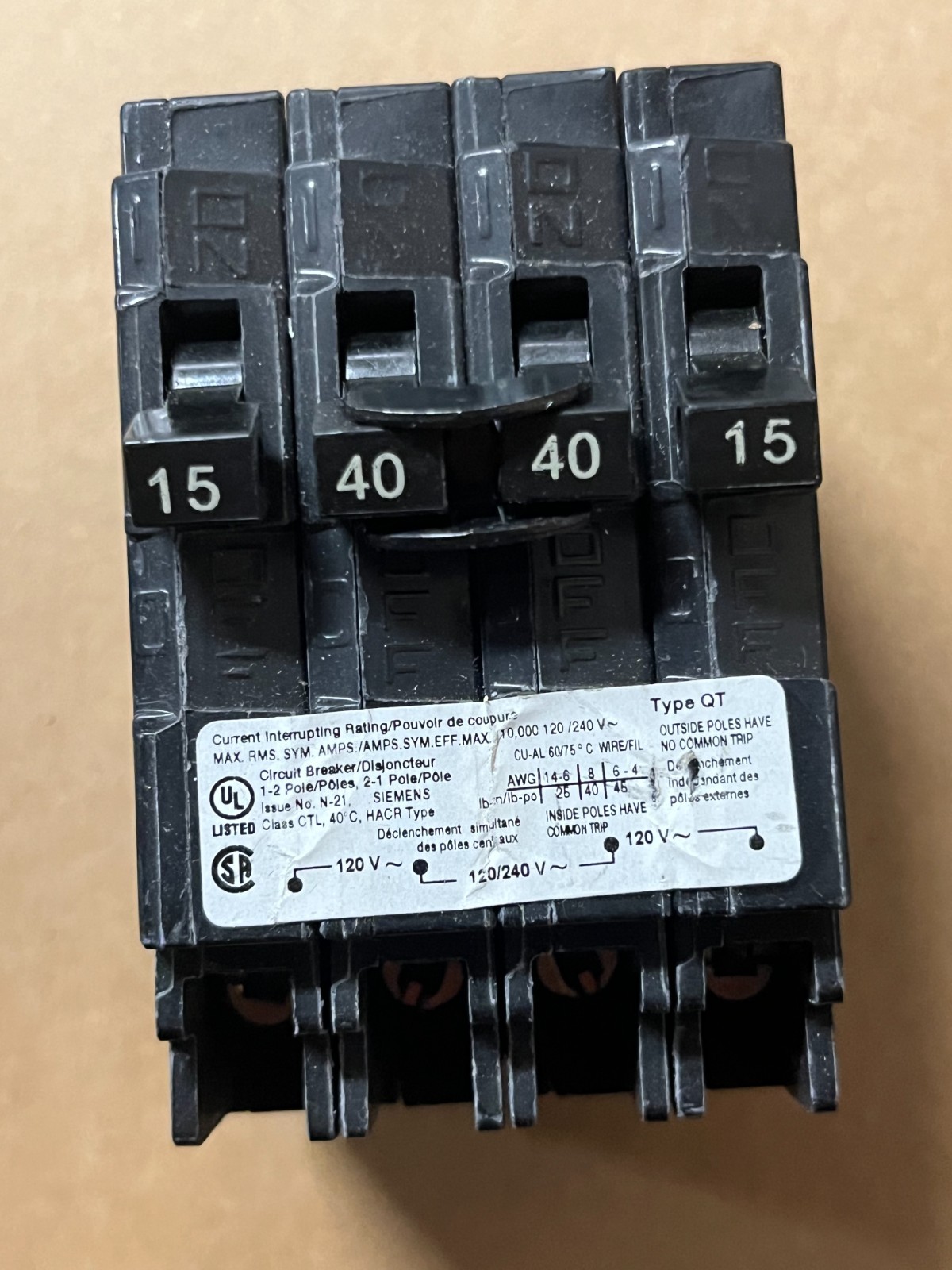 6 x Siemens Q21540CT Circuit Breaker 4P 15-40A Type QT CU/AL 120/240VAC