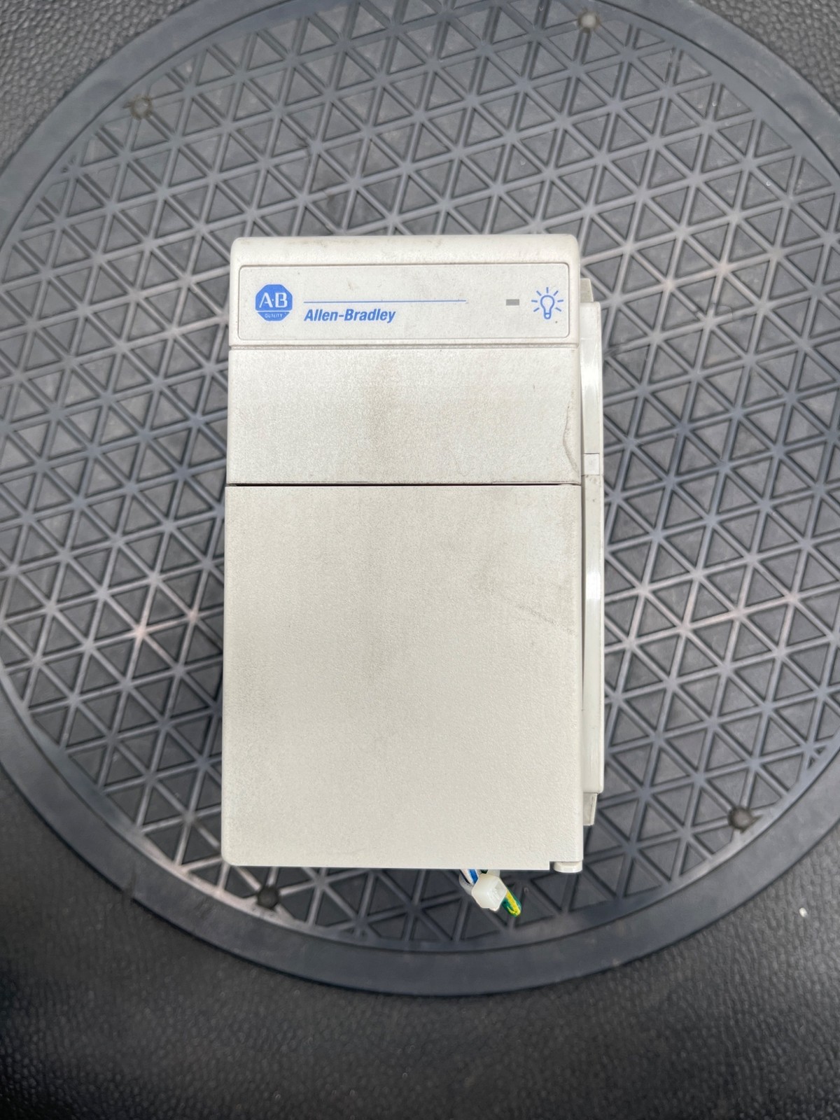 ALLEN‑BRADLEY 1769‑PB2/A Compact I/O Power Supply USED
