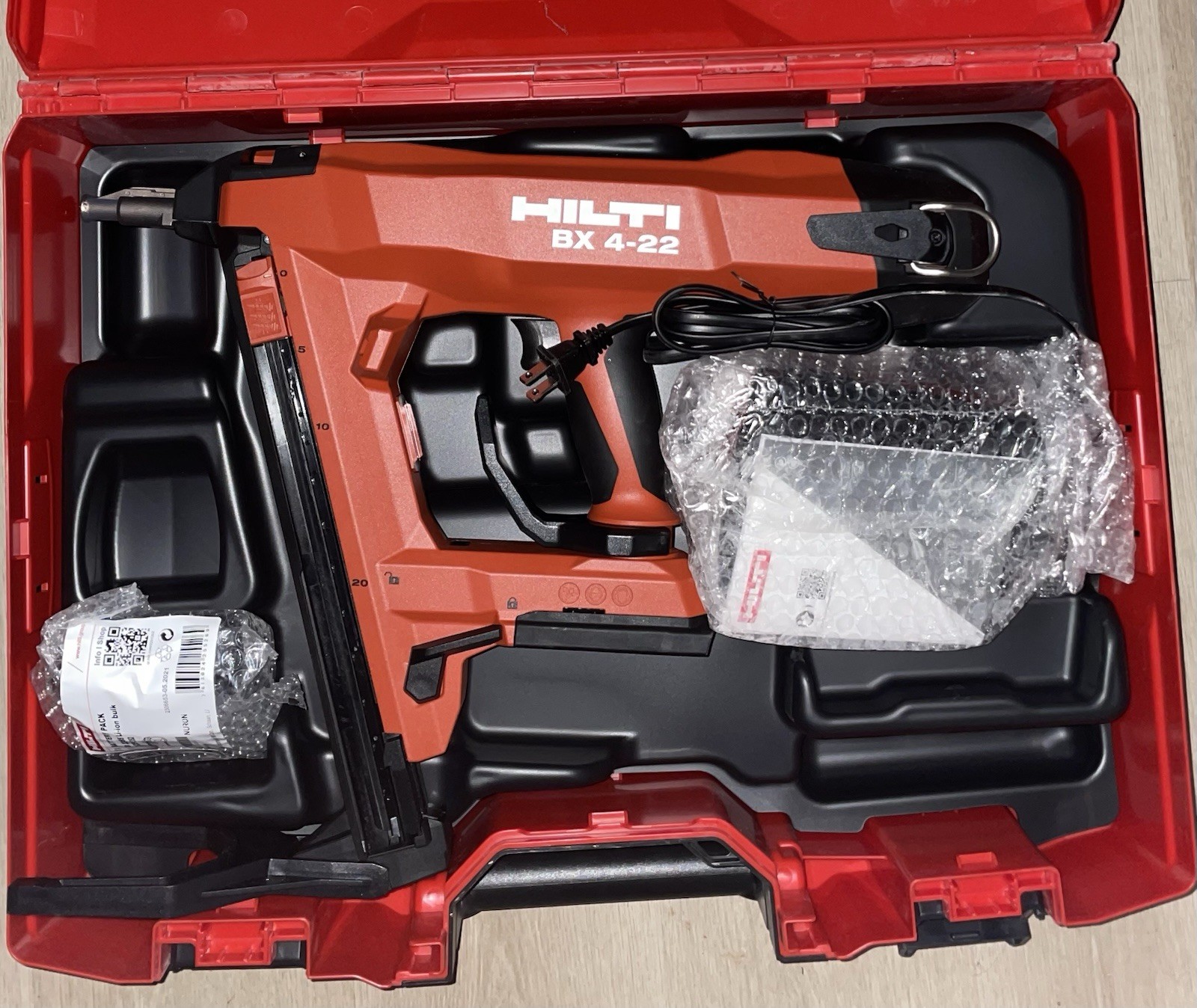 New Hilti BX4-22 Nuron Framing Gun With C4-22 Charger & 1 B-22-85 Battery