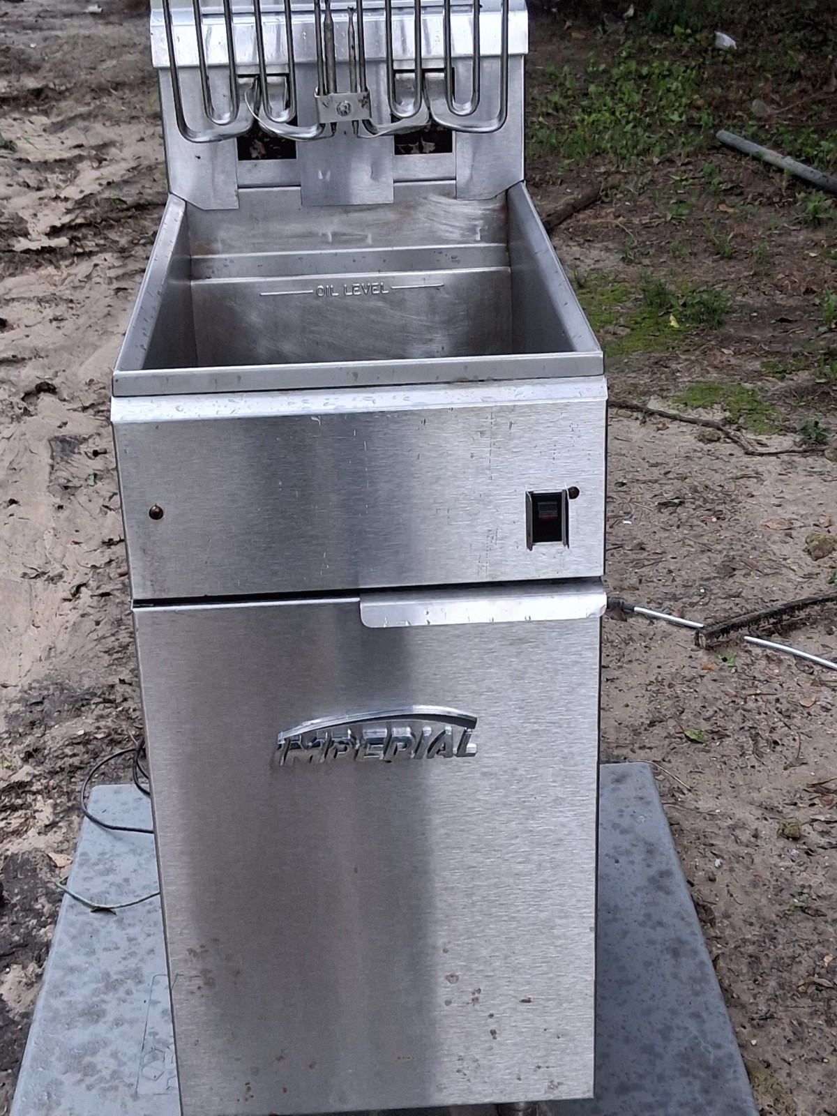Imperial IFC-45 Floor Model Deep Fat Fryer 1 Pot Built-In Filtration 26-60lb