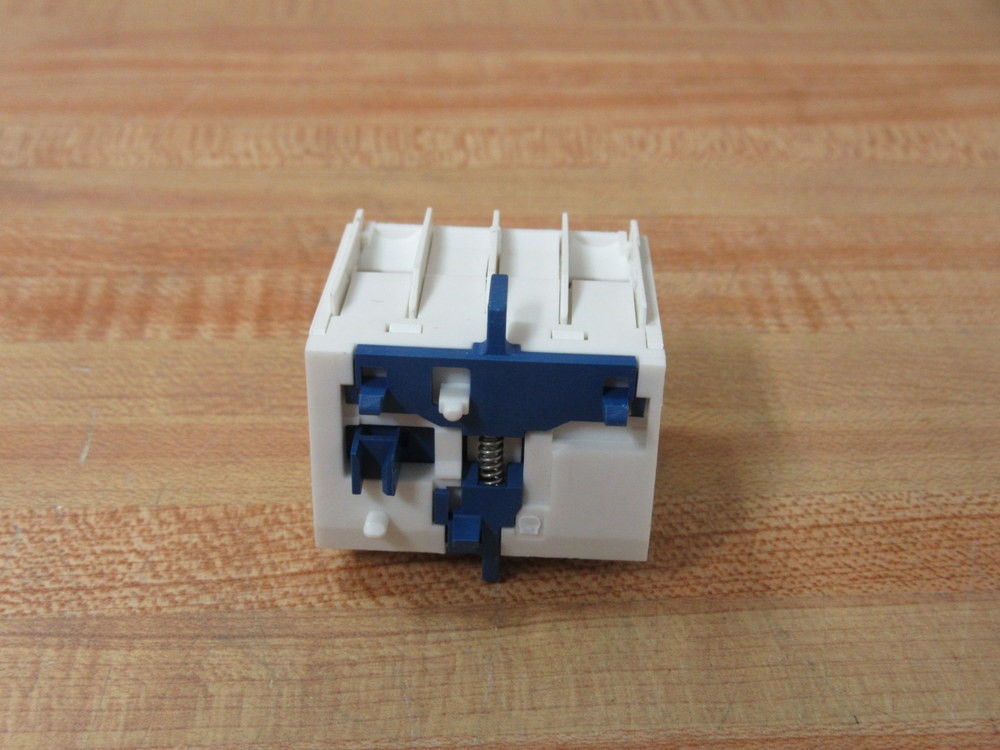 Telemecanique LA1KN11 Schneider Auxiliary Contact Block 050005