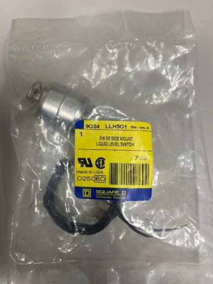 Square D 9034LLH501 Industrial Level Switch New Old Stock