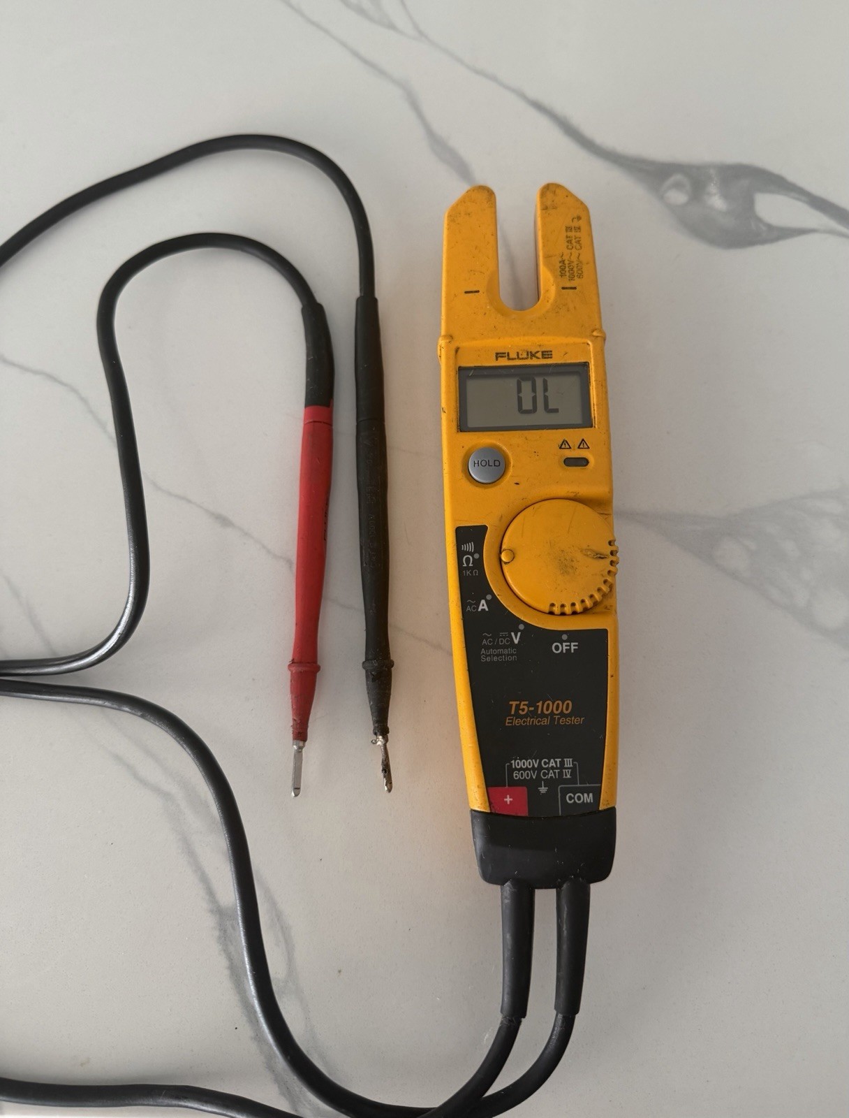 Fluke T5-1000 Voltage Continuity Current Electrical Tester 1000V CAT III AC/DC