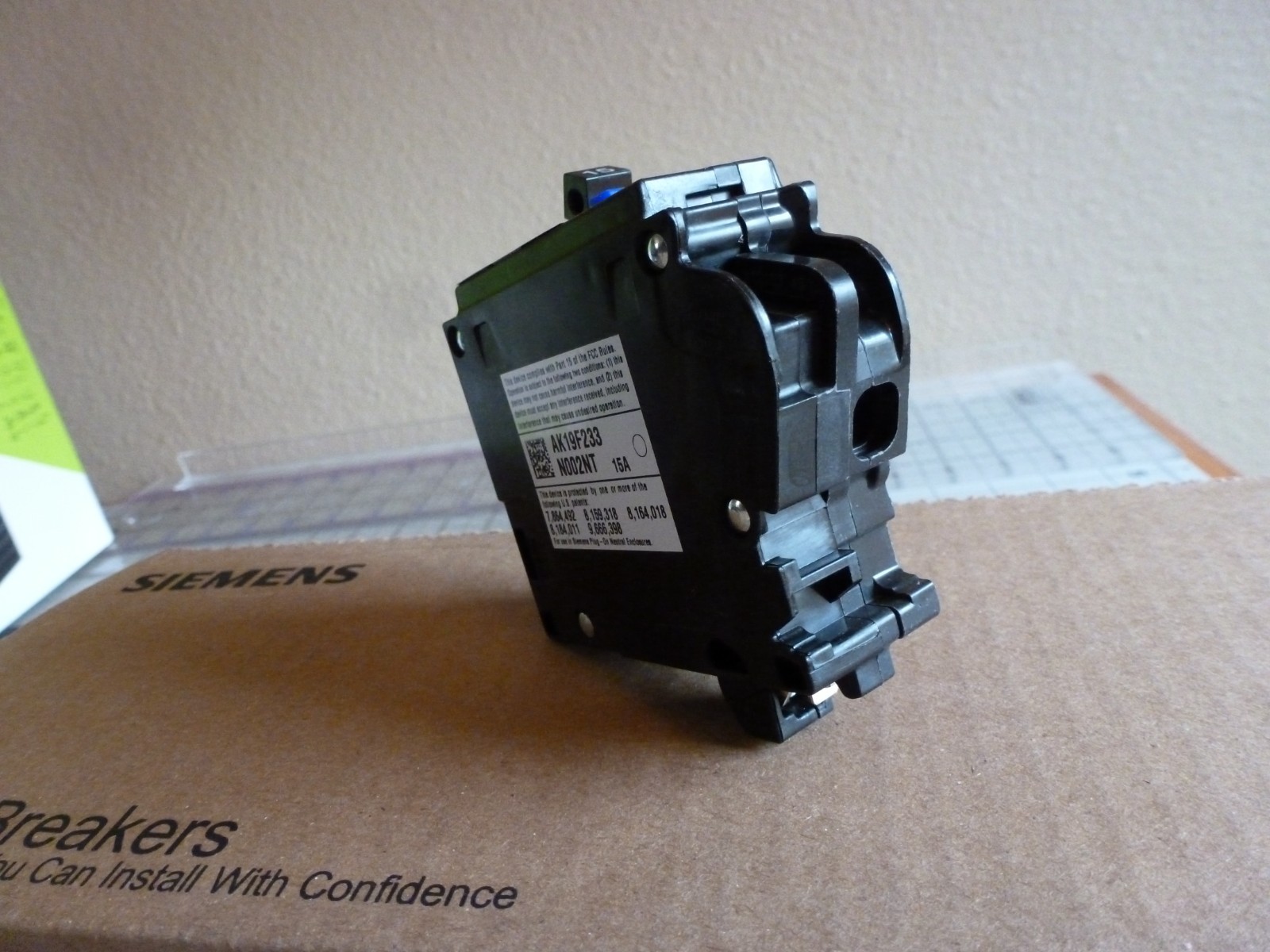 5 – Siemens QA115AFCN Combo AFCI Circuit Breaker – 15A – 120/240V – 10kA – 60Hz