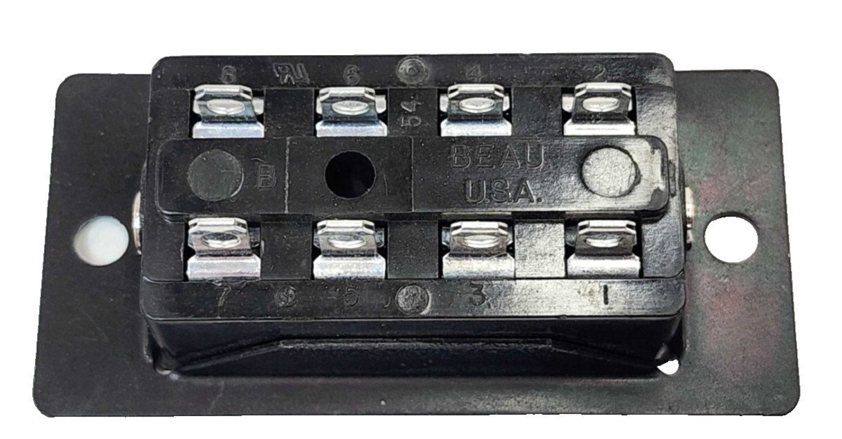 Beau S-4408-SB -15 Amp – 8 Position Socket – Shallow Bracket NOS – Cinch S408SB