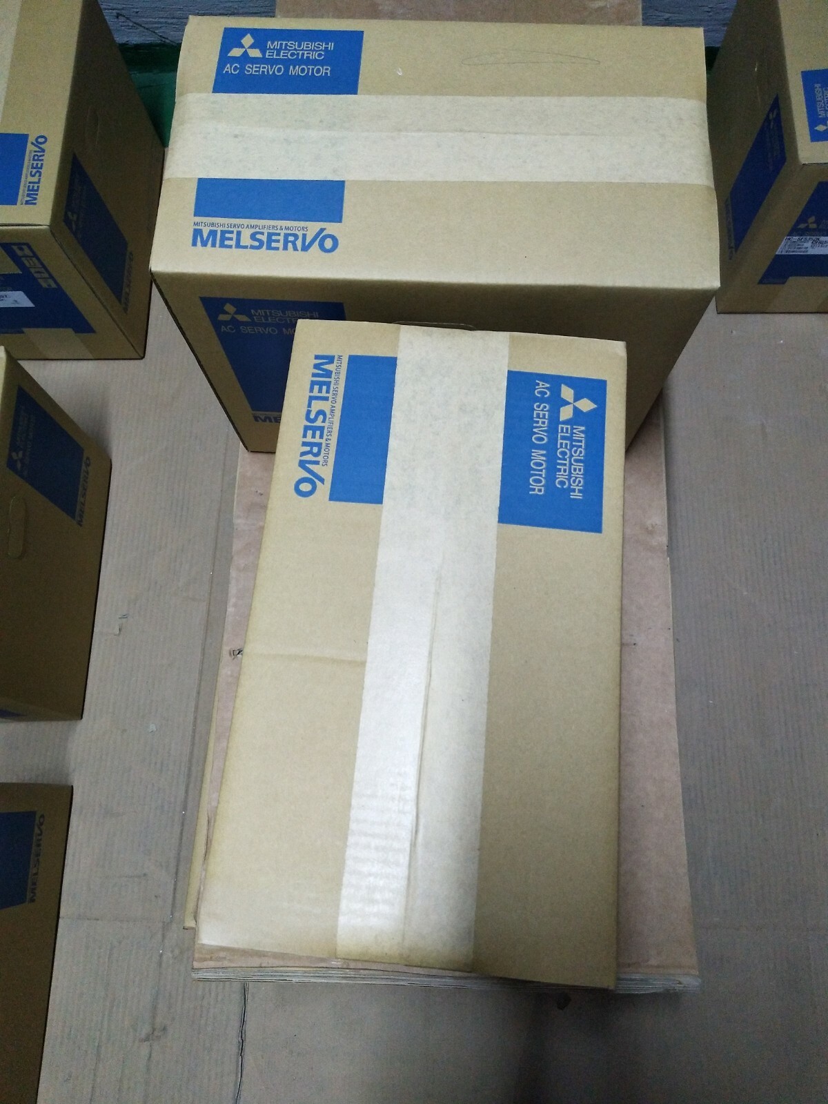 Mitsubishi HF-SP2024B Servo Motor HFSP2024B New In Box 1PC
