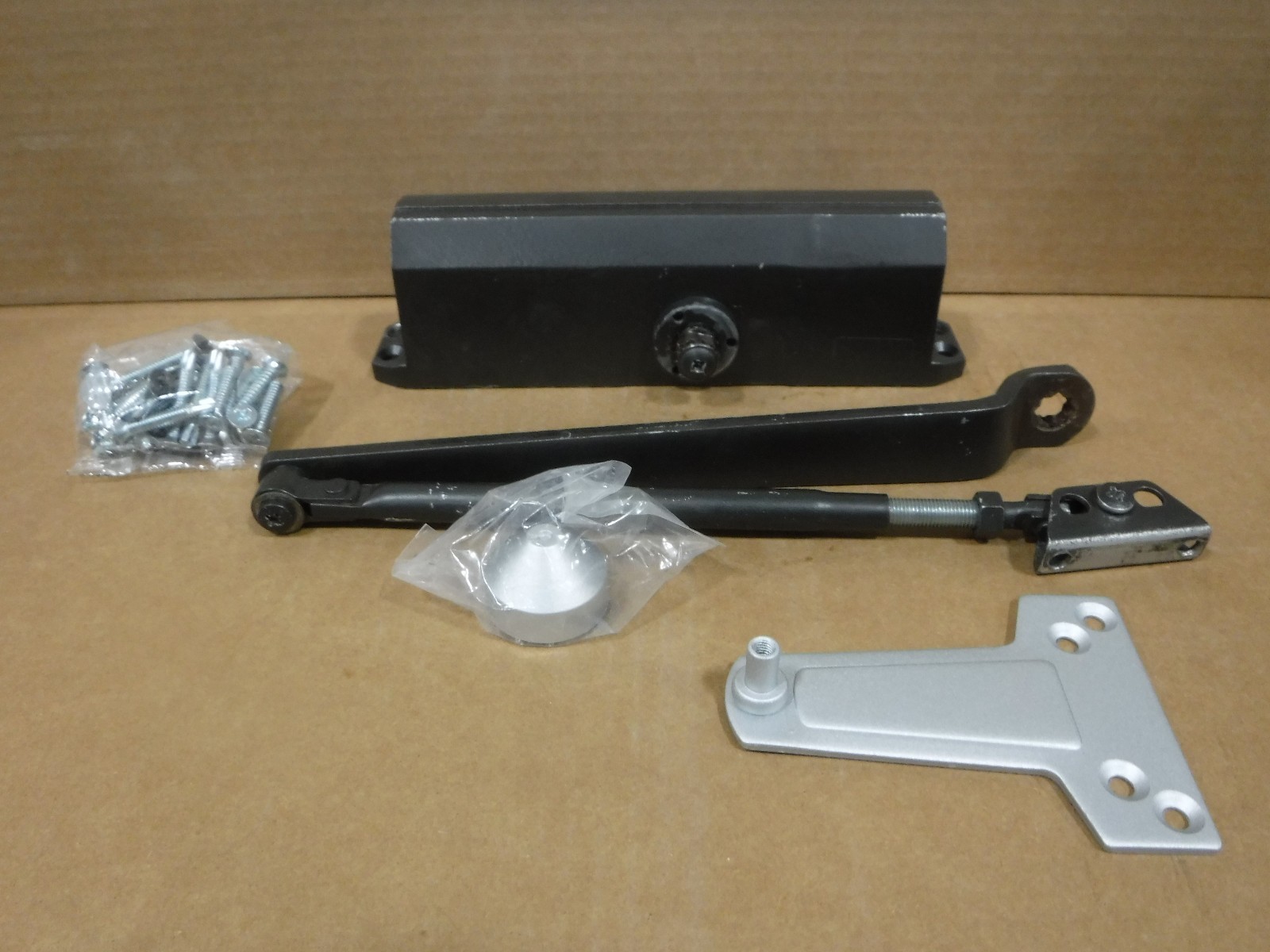 UH4031 Universal Hardware Heavy Duty Door Closer
