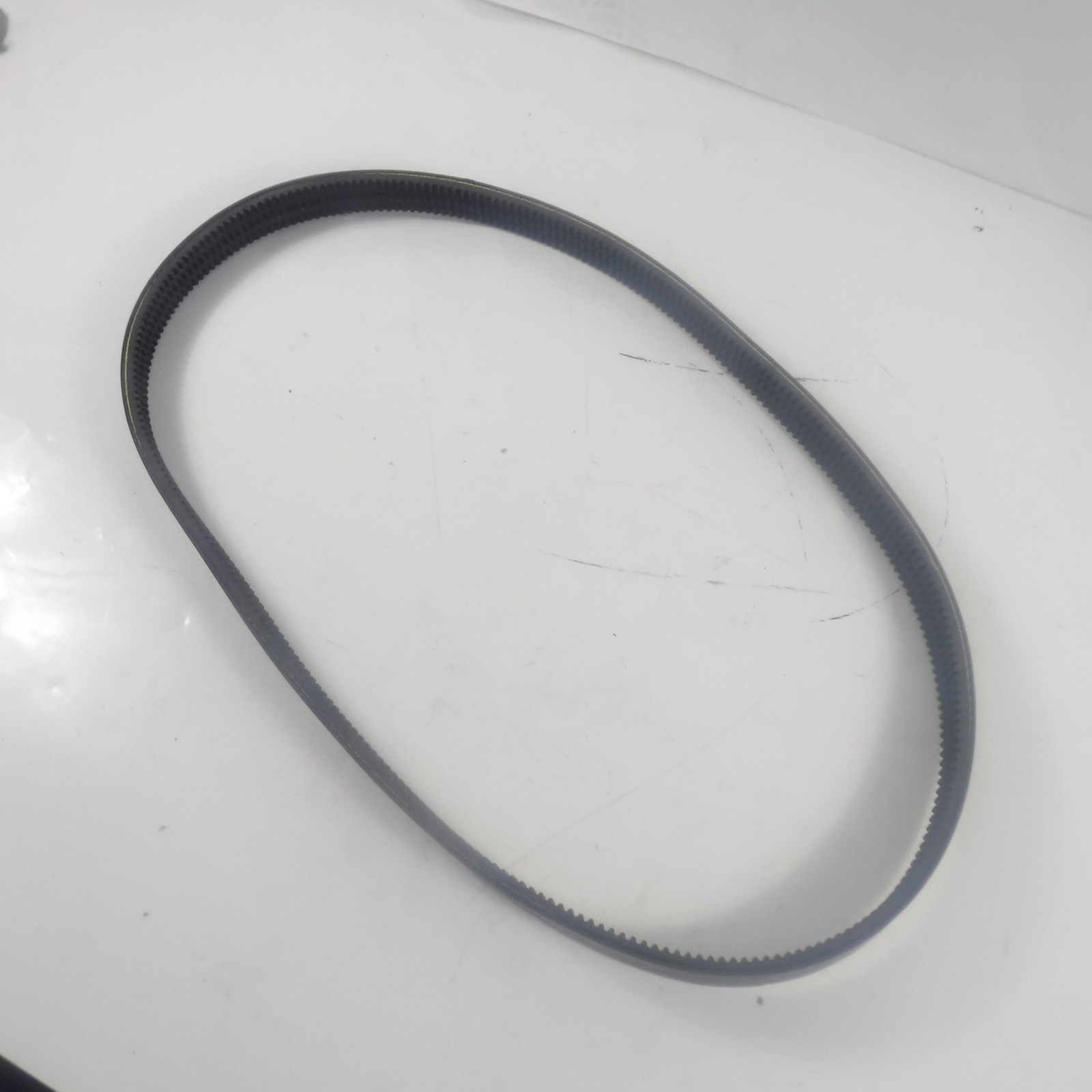 OEM John Deere HXE54503 Feed Accelerator Drive V-Belt 9670 STS S550 S7 800 S670
