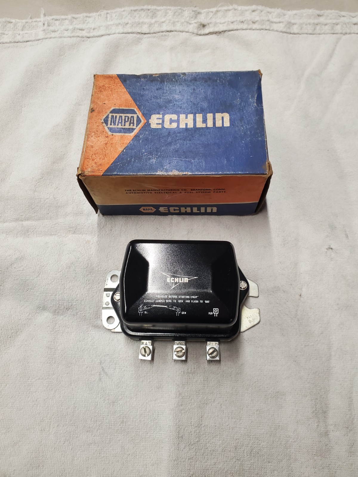 New NOS ECHLIN 12 VOLT 22-26 Amp Voltage Regulator VR 123 AMC GM STUDEBAKER