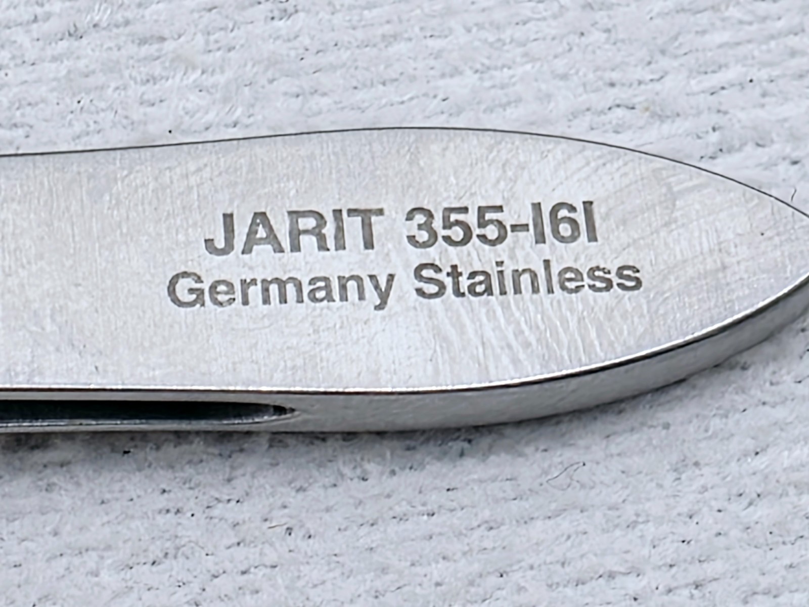 Jarit 355-161 Castroviejo Suture Tying Forceps, 1×2 Teeth, 4.25″ Ophthalmology