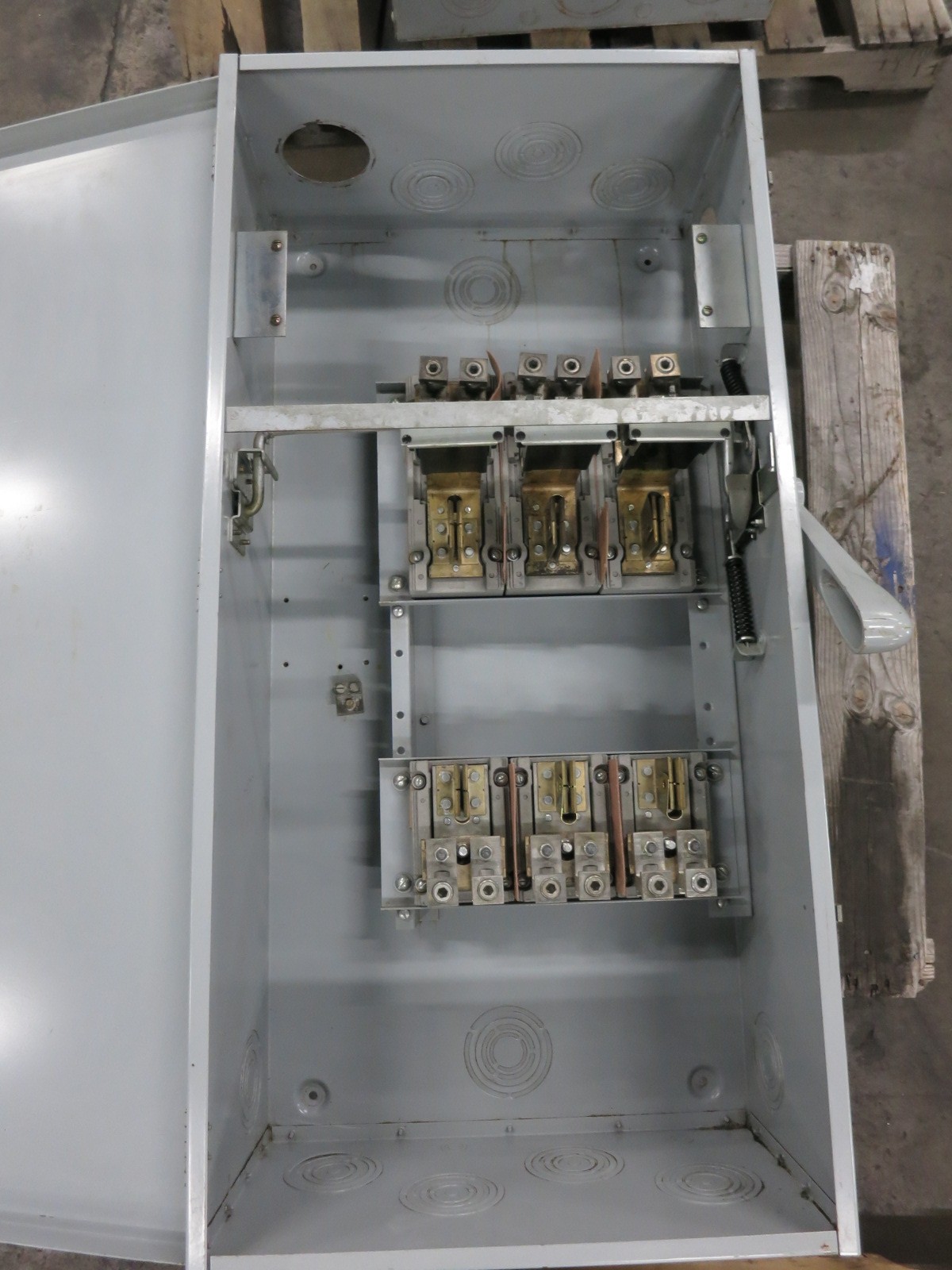 Siemens F356 600A 600V Heavy Duty Fusible Safety Switch Disconnect 600 Amp ITE