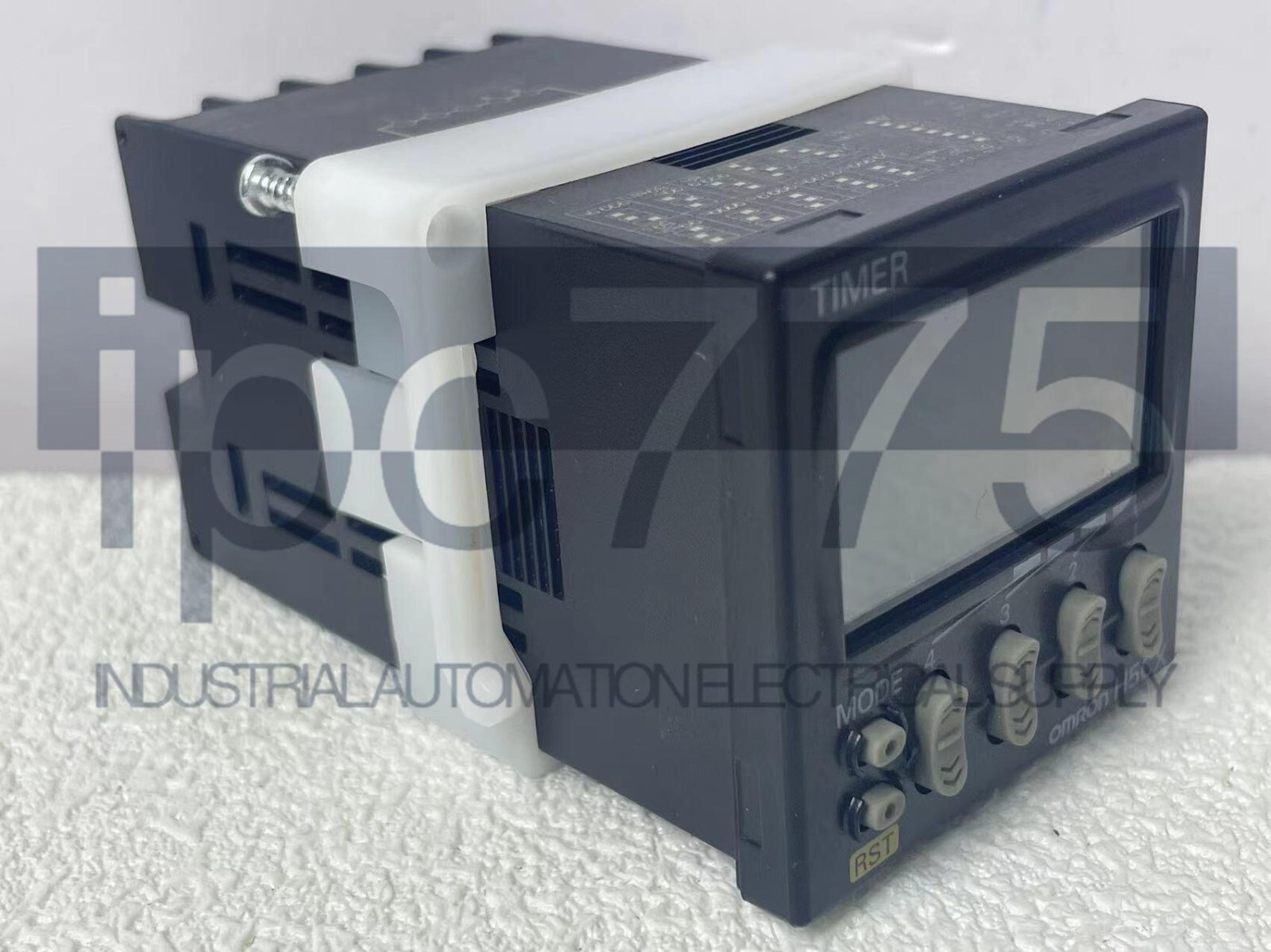 OMRON H5CX-A-N H5CXAN 100-240VAC Timer Original New in Box NIB Free Ship