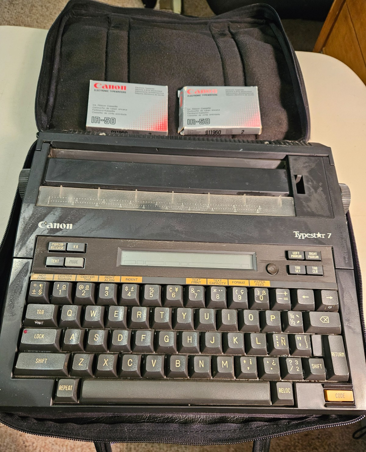 Canon Typestar 7 Typewriter w/ 3 Ink Cartridges
