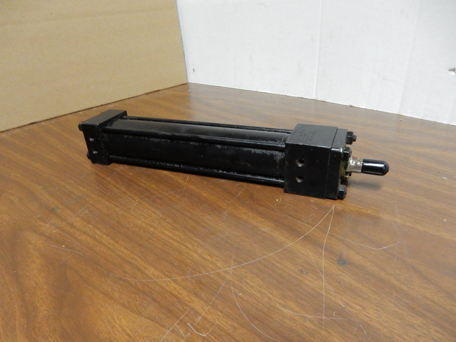 PARKER SERIES 3L 01.50 F3LLU14 7.000 HYDRAULIC CYLINDER NEW