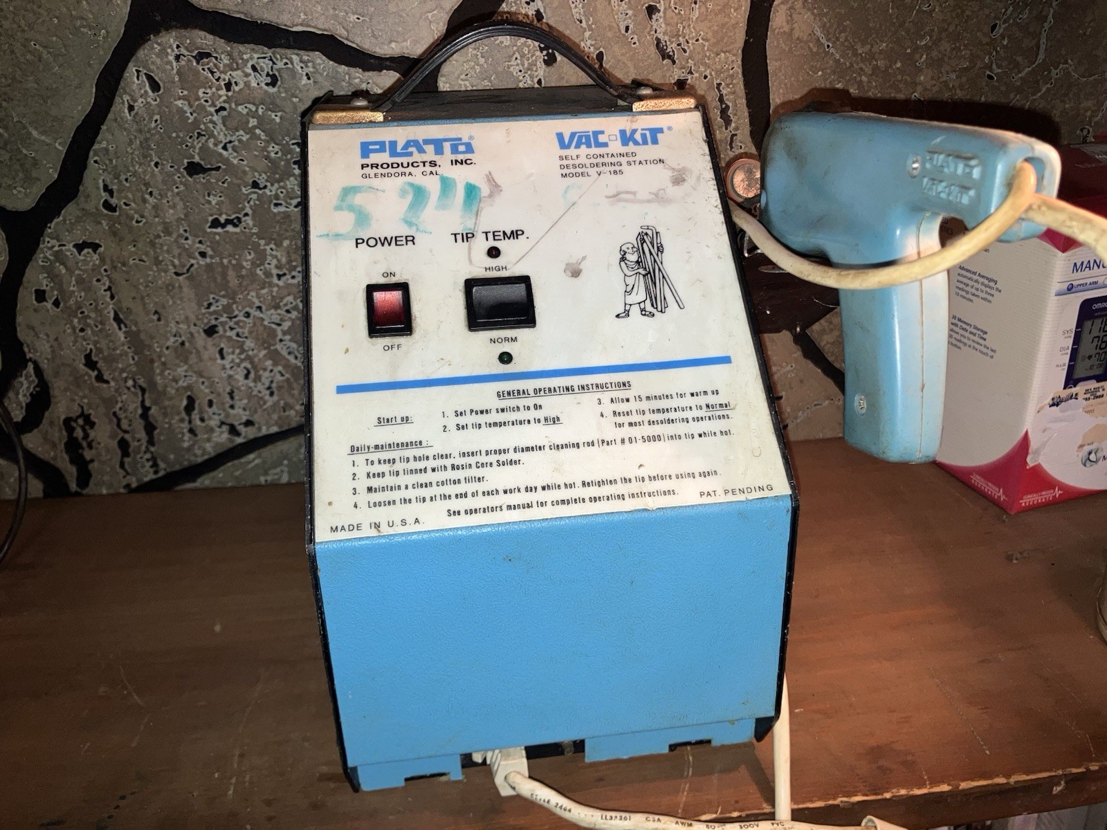 Plato V185 Vac-Kit Self Contained Desoldering Station + Gun Turns On – Untested