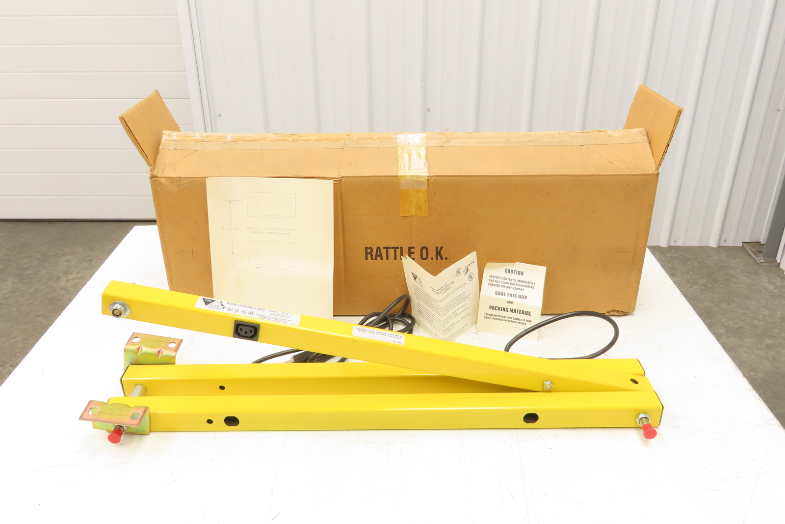 Mars DL-60 Tri-Lite Dock Loading Light Arm 60″ Reach Heavy duty 24lbs Max