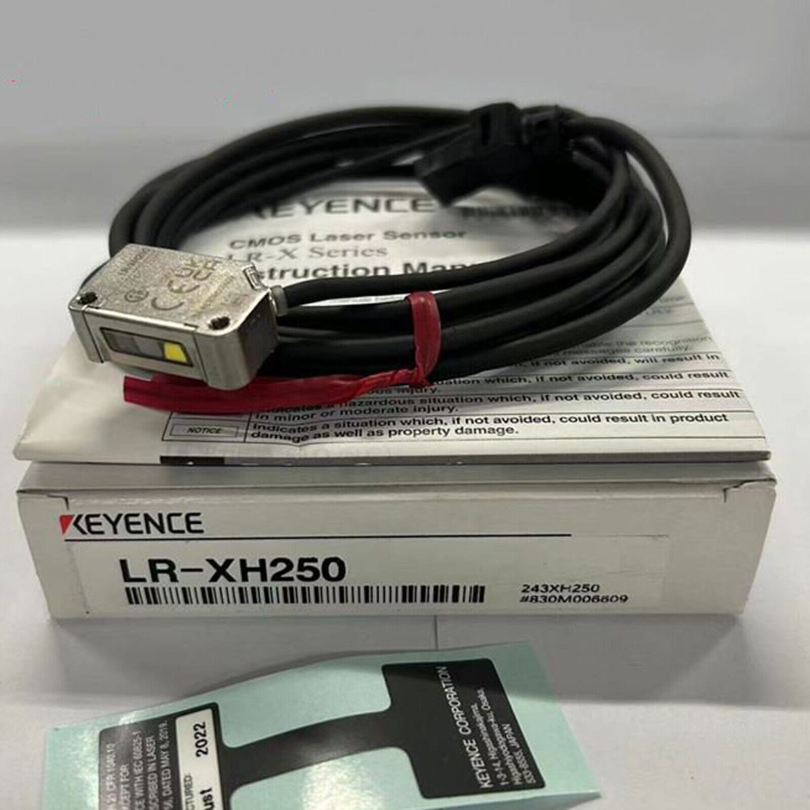 Keyence LR-XH250(10M) Laser Sensor 1PC New LRXH250 Expedited Shipping