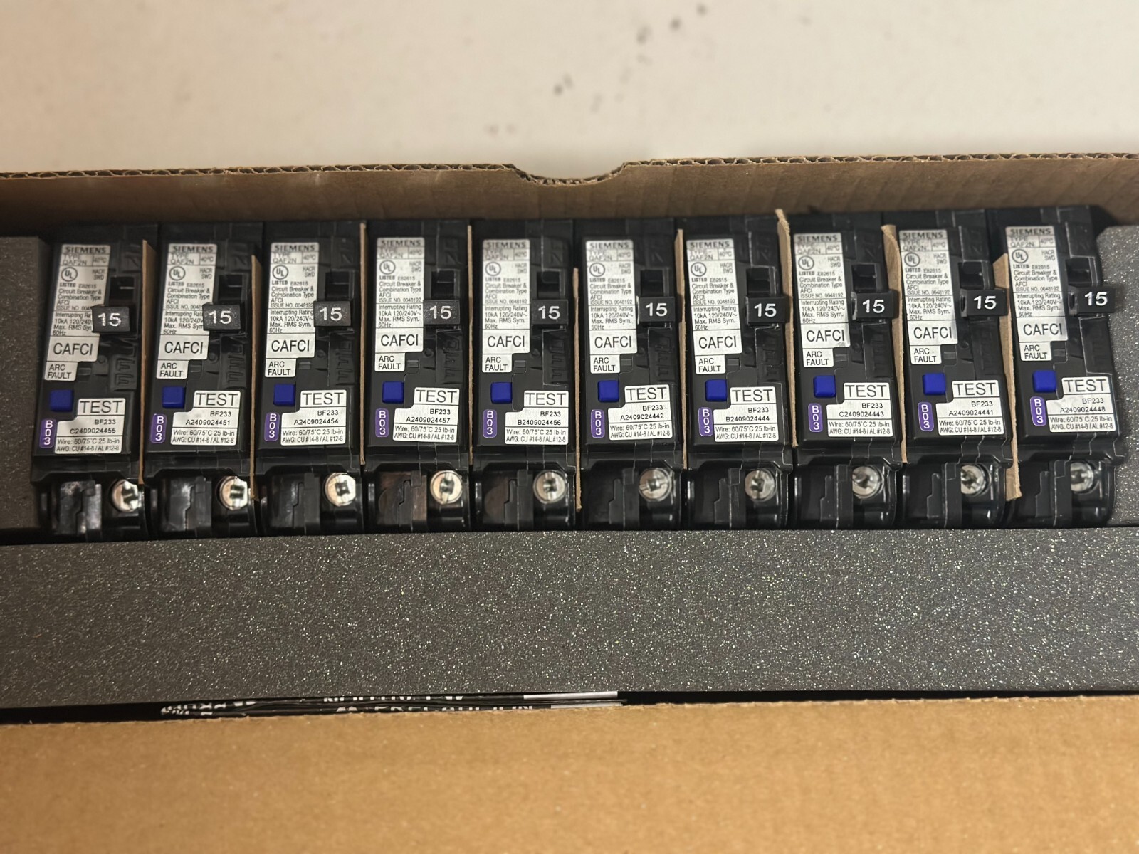 10 PCS SIEMENS QA115AFCN 15A AFCI PLUG ON NEUTRAL (NO PIGTAIL WIRE) NEW