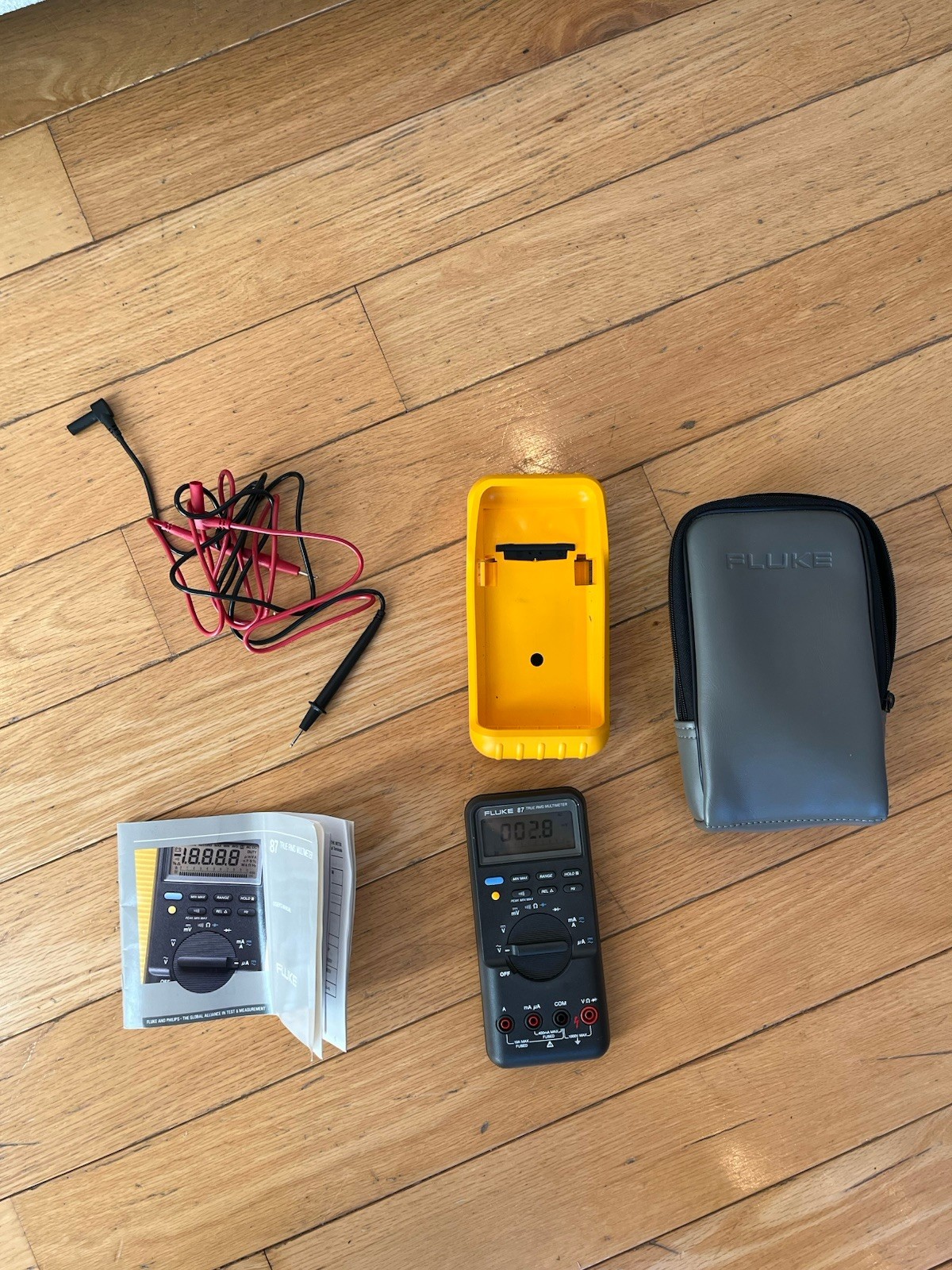 Fluke 87 Multimeter With Case And Extras Great Condition
