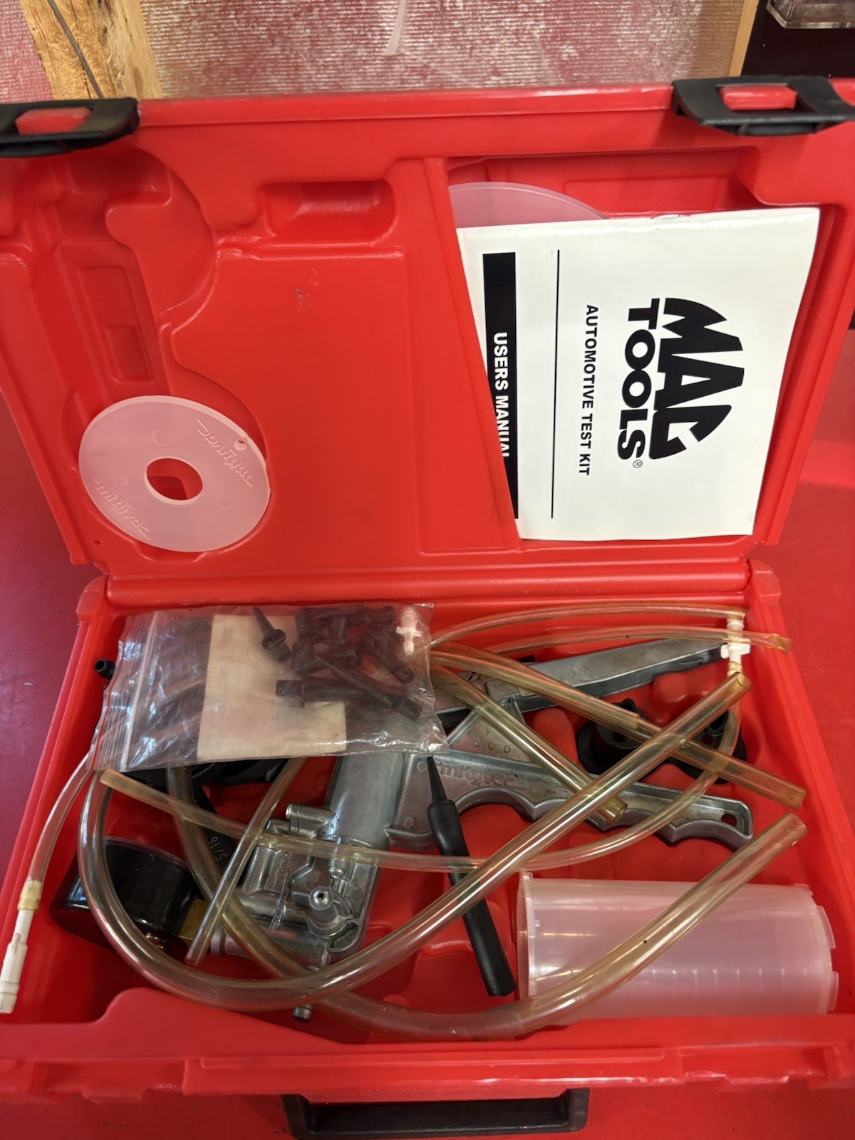 MAC TOOLS Deluxe Automotive Test Kit, Vacuum Pump Kit MV4050M