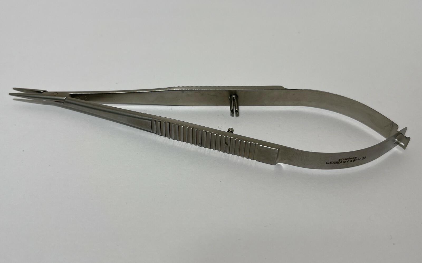 V. Mueller OP7419 Eye Needle Holder Length Straight Jaw XSFV03 OP 7419