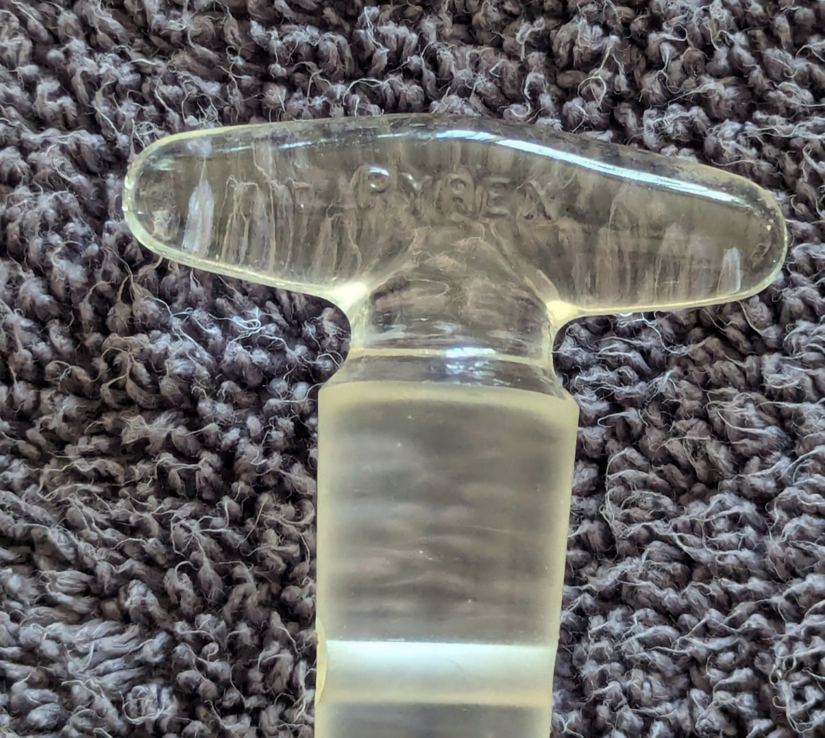 Lot of Chemistry Lab Glassware: Round Bottom flasks, Separatory Funnels, Etc.