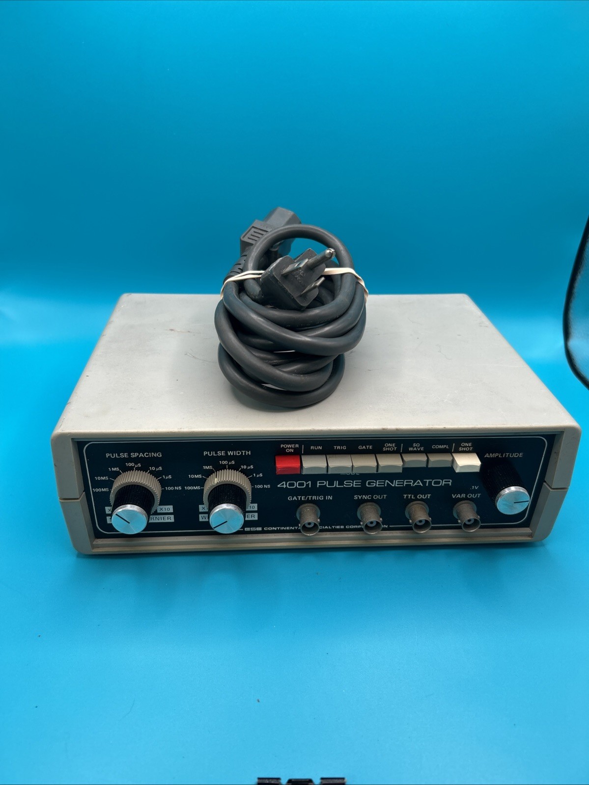 Global Specialties Corp 4001 Pulse Generator 0.5 To 5MHz Pulse & Square Wave