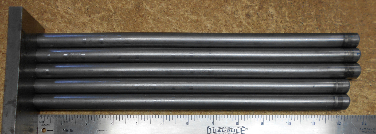 (5) pieces 12L14 Carbon Steel round 5/8″ (0.625) 12″ RND bar stock – CUTOFFS