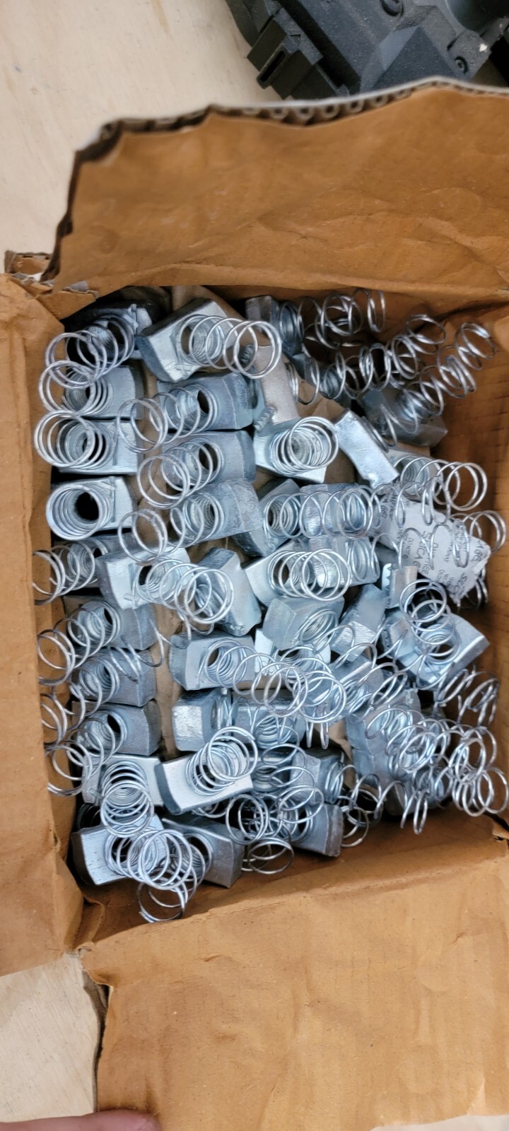 Box Of 100 Unistrut N1010, P1010 1/2″ Channel Nut With Spring