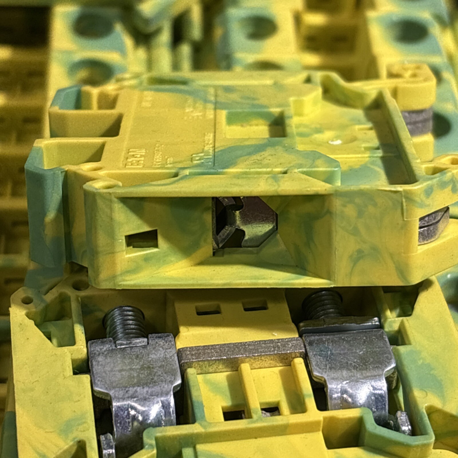 50- Eaton Phoenix Contact UT 16-PE, UT16PE, Ground Modular Terminal Block
