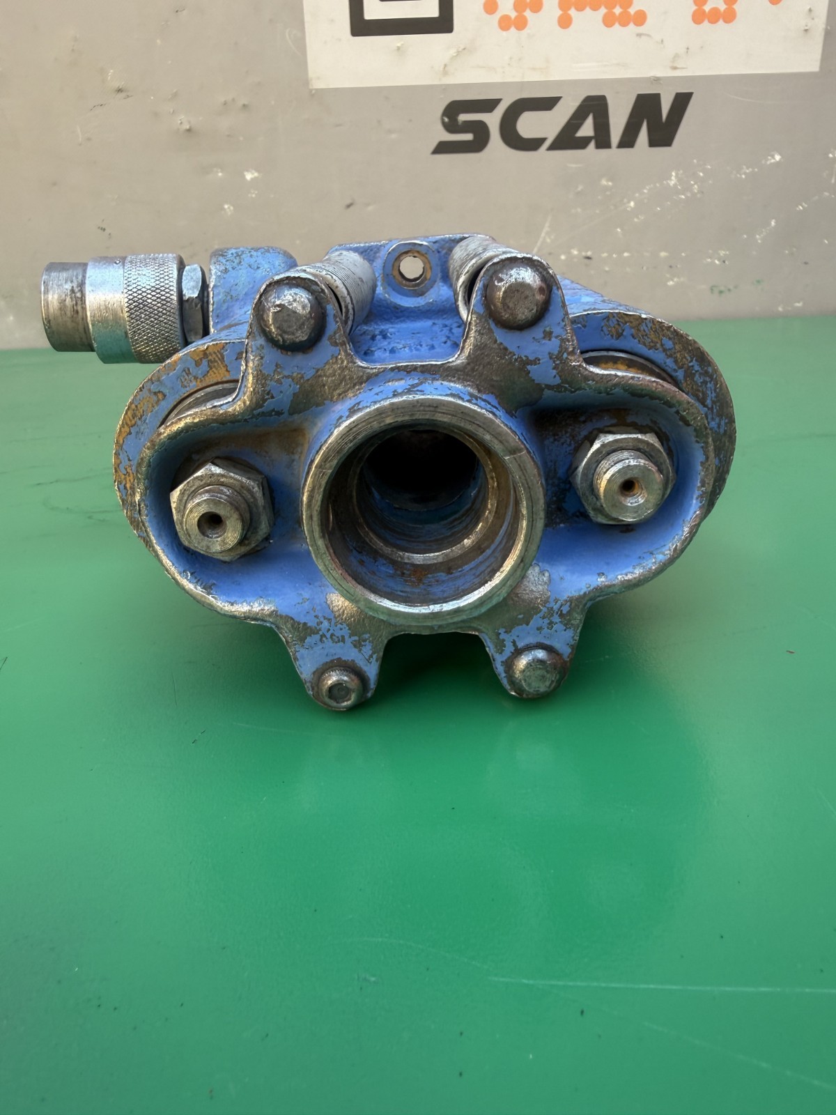 OTC Power Team 17 1/2 Ton Hydraulic Gear Puller.