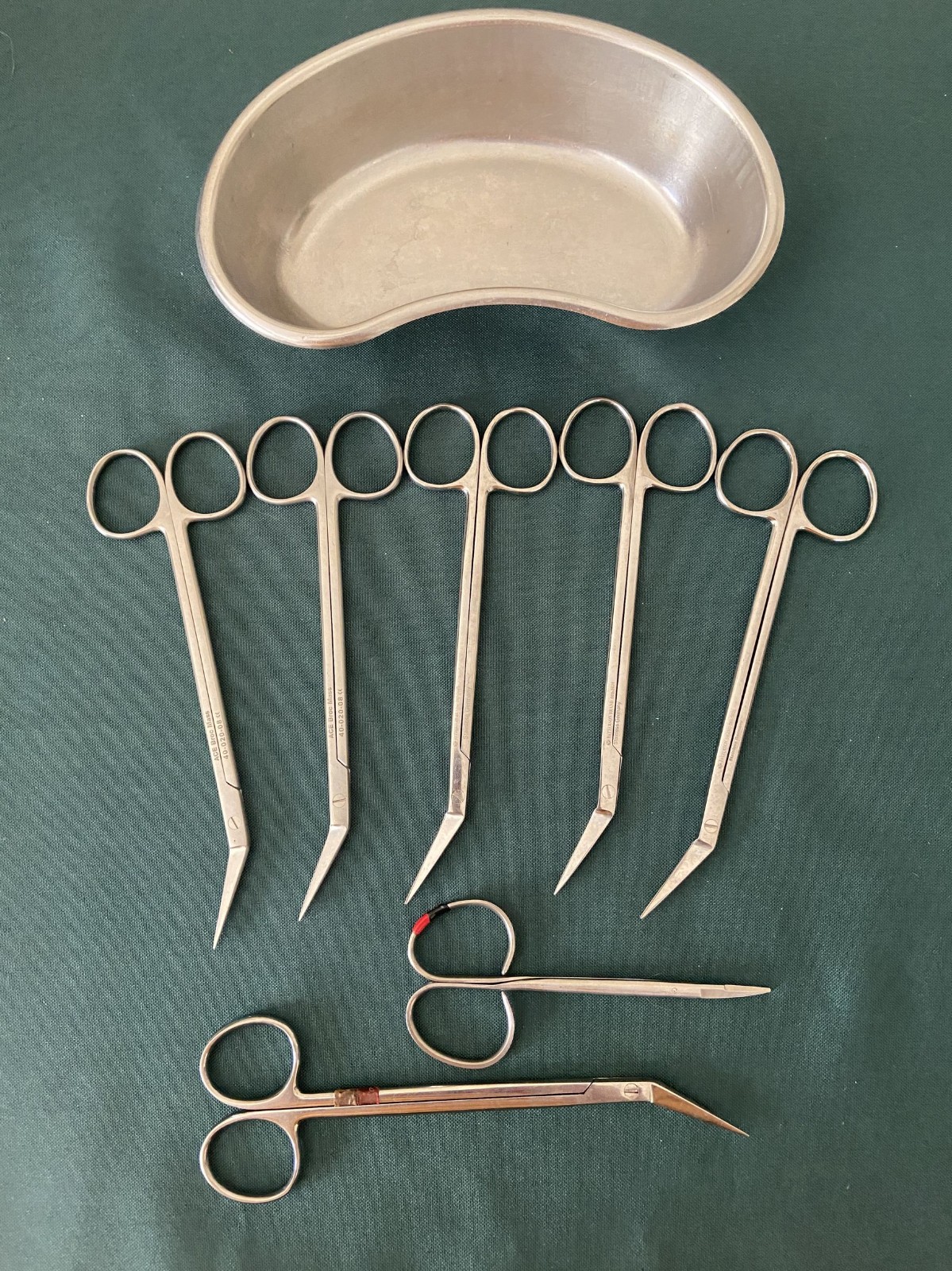 7 Used Surgical Scissors Angled Stainless Kidney Dish, Patterson KLM Martin Ace