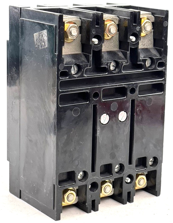 Eaton CC3200 200 Amp 3 Pole Circuit Breaker 240V Type CC 200A 3P Bolt On — CHIP