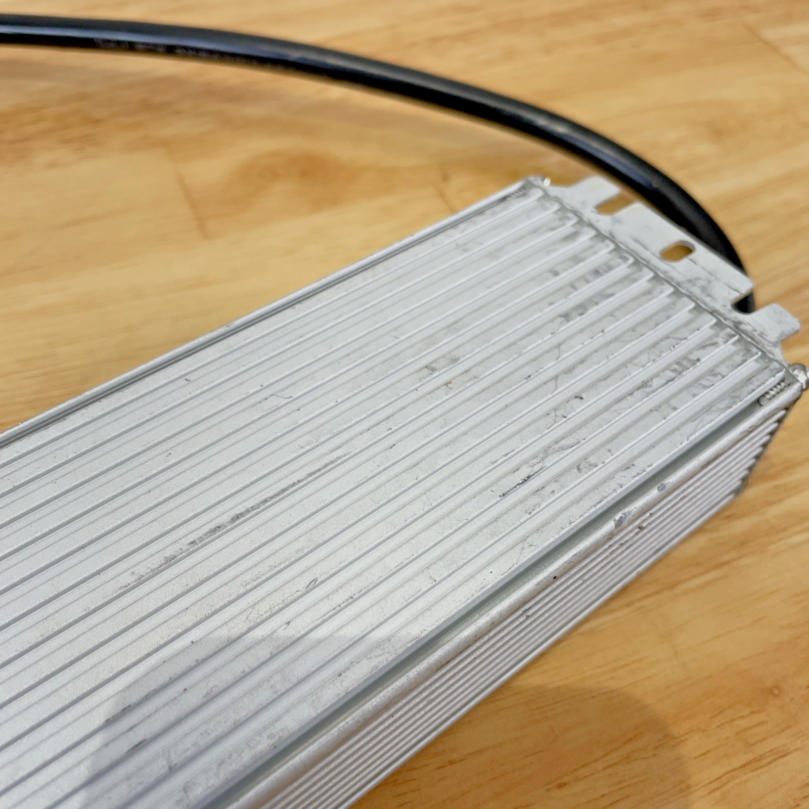 Sosen LED Driver Power Supply — 5300mA Model: SS-240M-56BH, Input 277-480V