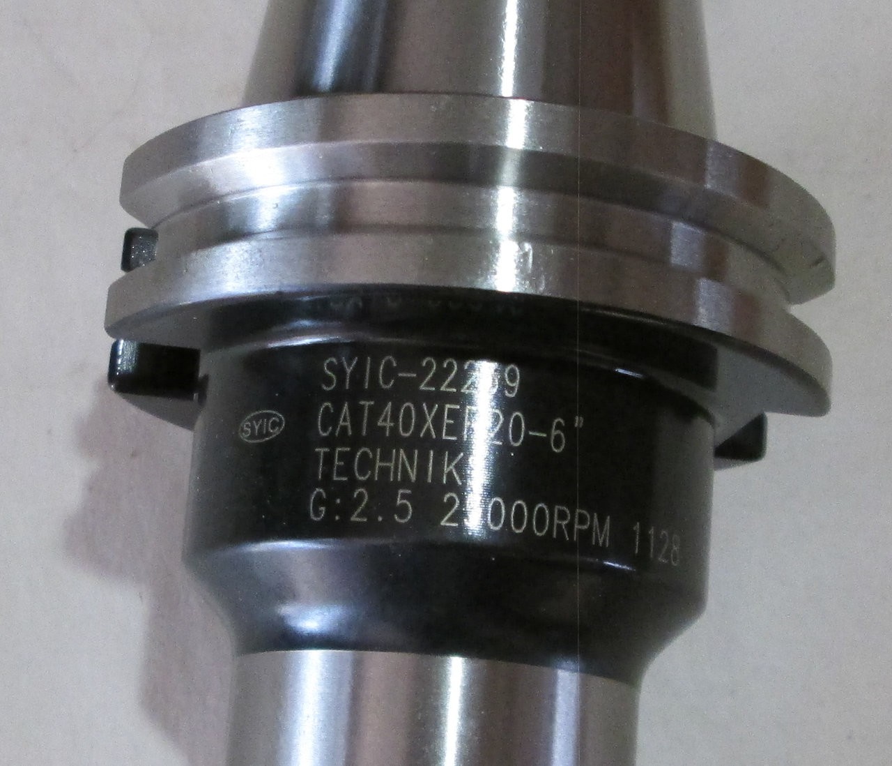 Genuine Techniks CAT40 ER20 Collet Chuck 25000 RPM CAT40ER20-6″ 22239