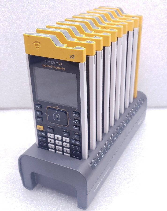 LOT 10 Texas Instruments TI-Nspire CX Graphing Calculator & Docking Station #99