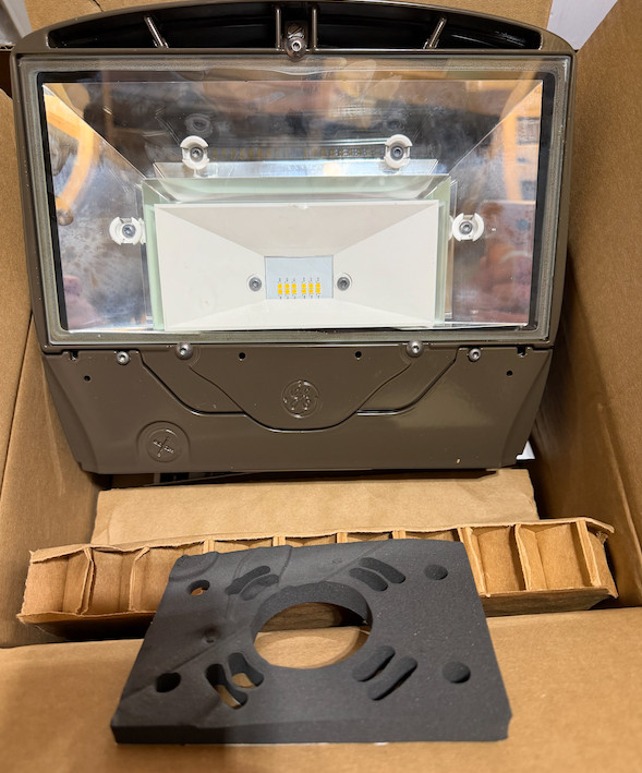GE EVOLVE 36W A SERIES LED WALL PACK 120V-277V 5000LM **NEW**