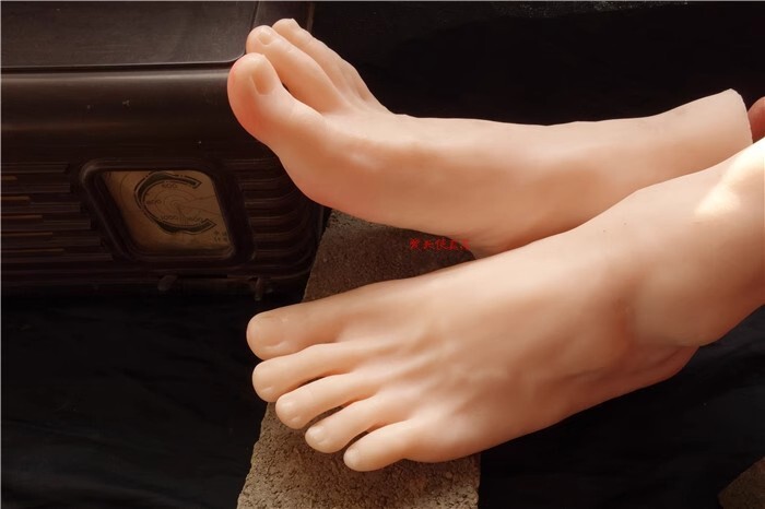 Top Quality Silicone Sunshine Boy’s Feet Mannequin Display Shooting Prop/1-Pairs