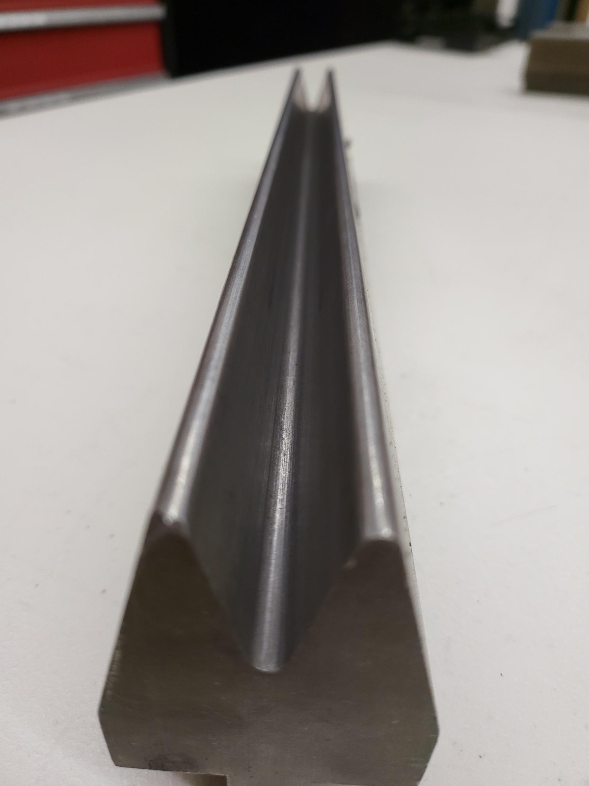 16.75″ Long Press Brake Tooling Acute V Die 7/8″ Opening 3″ Tall BTB2