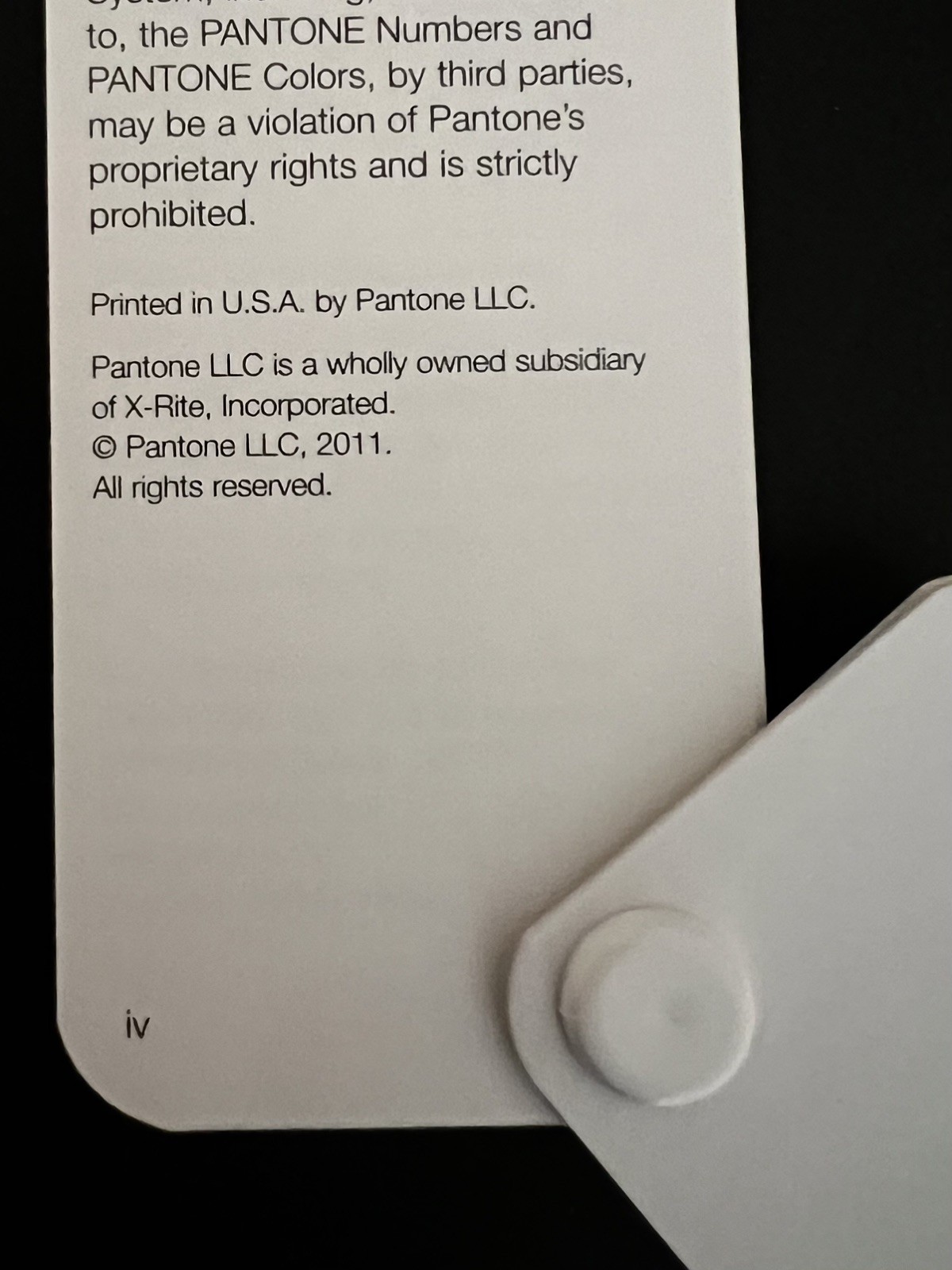 Pantone The Plus Series Premium Metallics Coated Color Guide