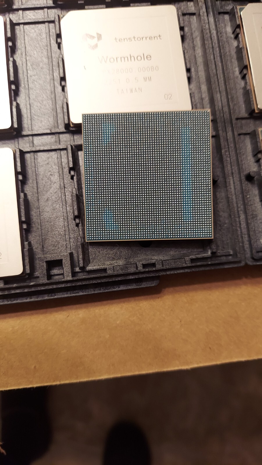 New Tenstorrent 8IPX28000.00B0 2251 0.5 MM Wormhole Chip For n300 PCIe Board